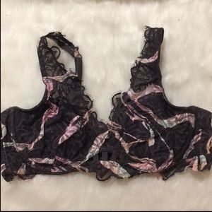 Victoria’s Secret pink unlined date marble bra